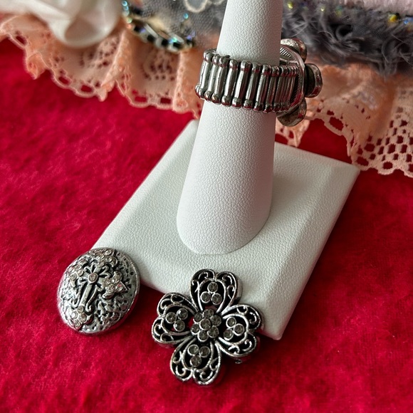 Stunning Set Of Snap On Ring Jewelry Set - Picture 4 of 6